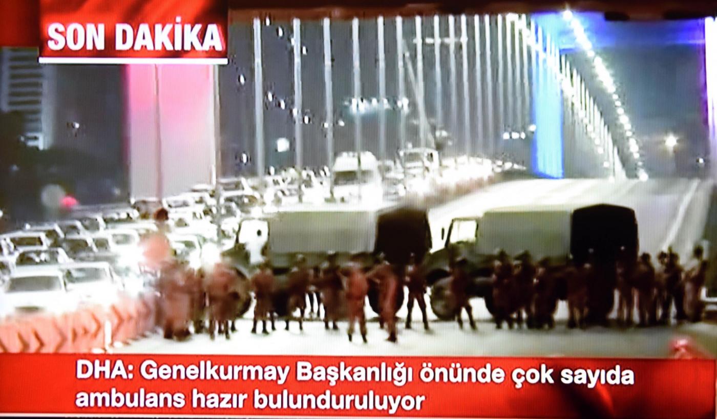 Turchia, premier denuncia: golpe militare in corso