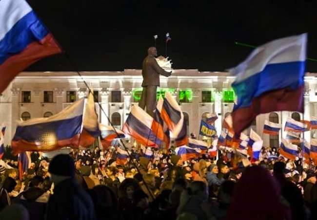 Festeggiamenti in Crimea dopo il referendum