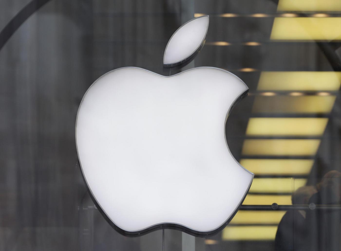 Apple chief to reveal watch details