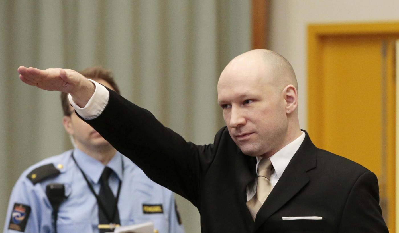 Norvegia: Breivik a processo, saluto nazista in aula