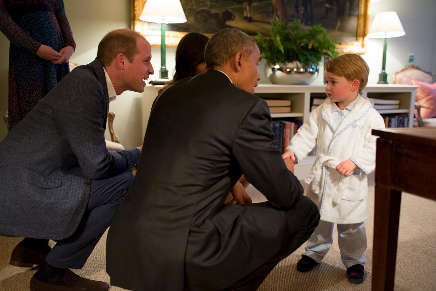 Obama e Michelle incontrano Harry William Kate e i principini