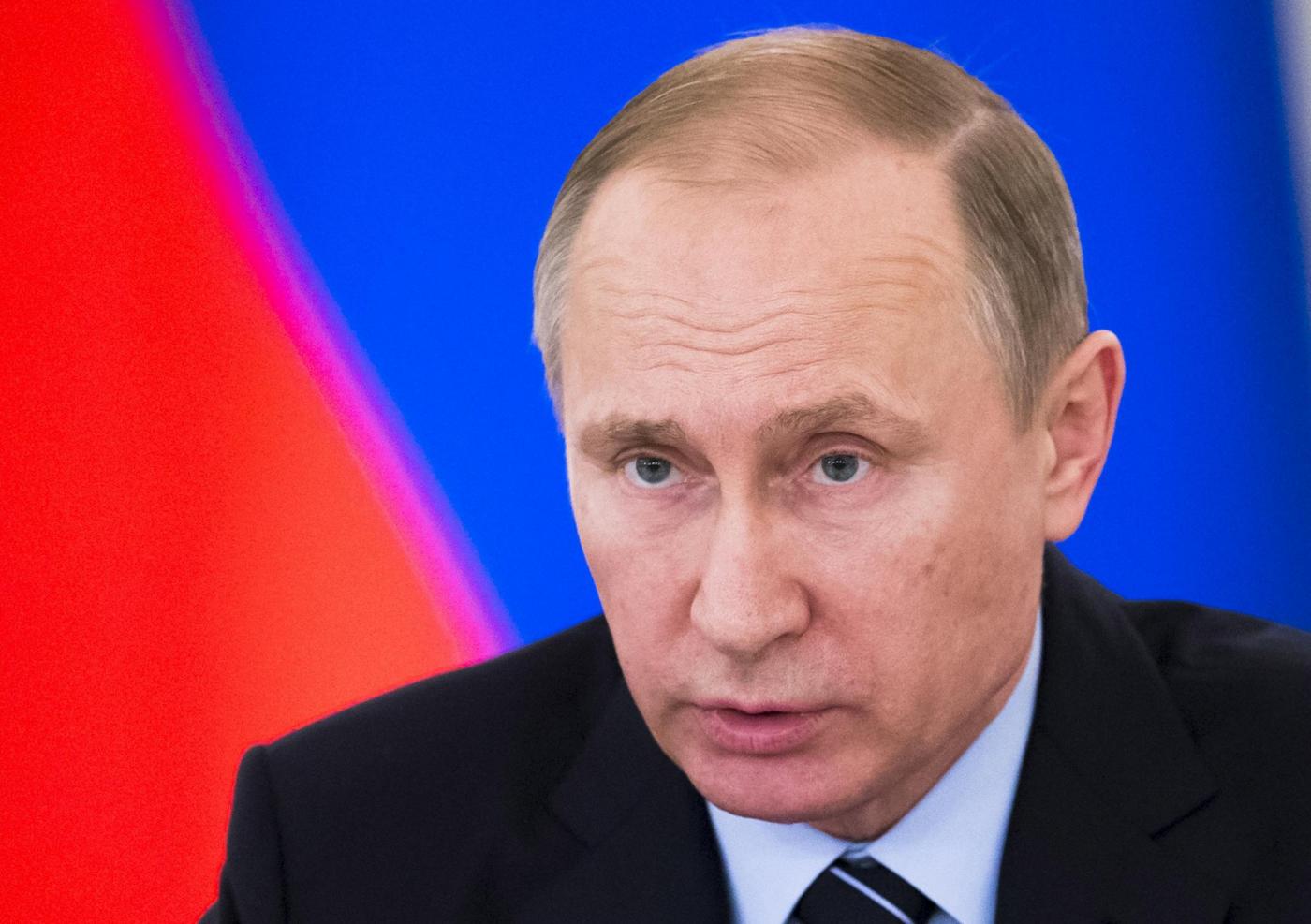 Russia, Putin all'incontro per i preparativi del Giorno della Vittoria