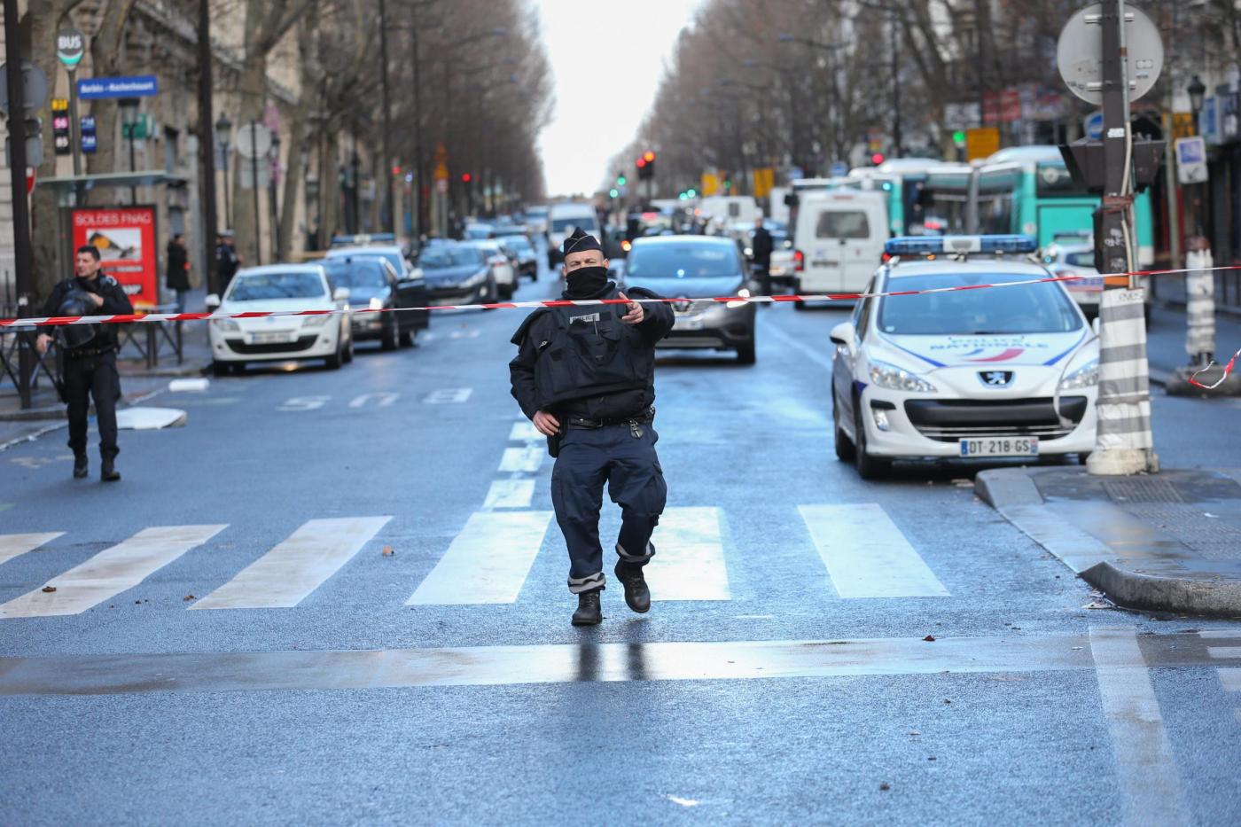 Anniversario Charlie Hebdo. Hollande: "La nostra lotta al terrorismo continuera' anche all'estero"