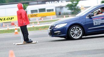 Come funziona la frenata automatica d’emergenza