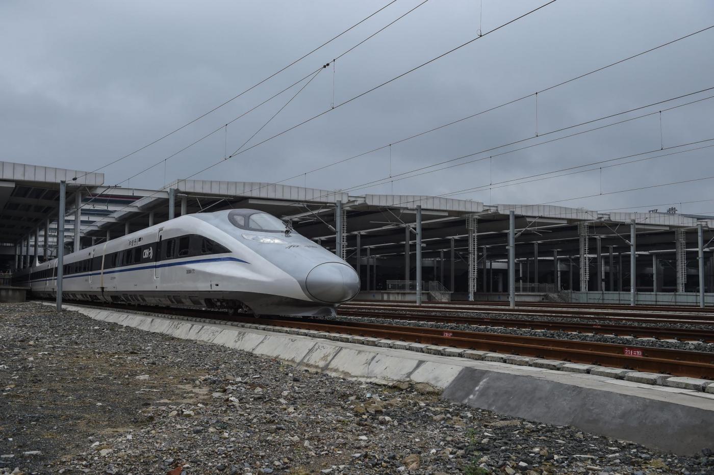 Cina, inaugurazione treno alta velocità a Guiyang