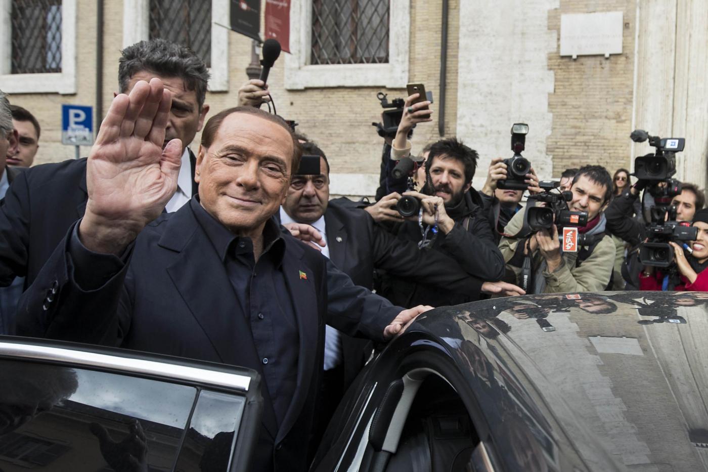 Referendum Silvio Berlusconi al seggio elettorale