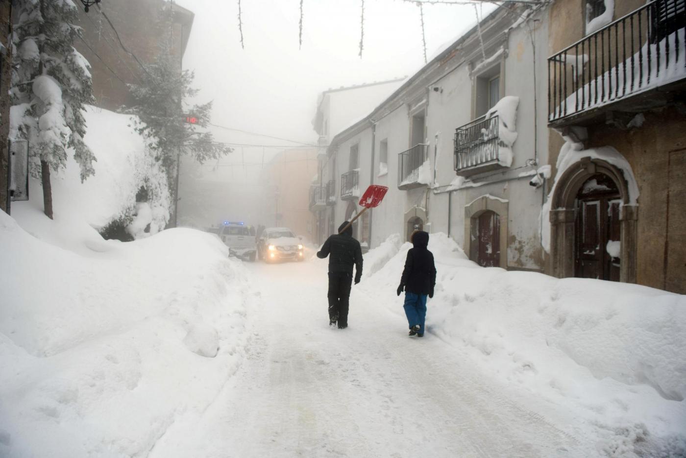 Maltempo in Abruzzo, emergenza per gelo e neve