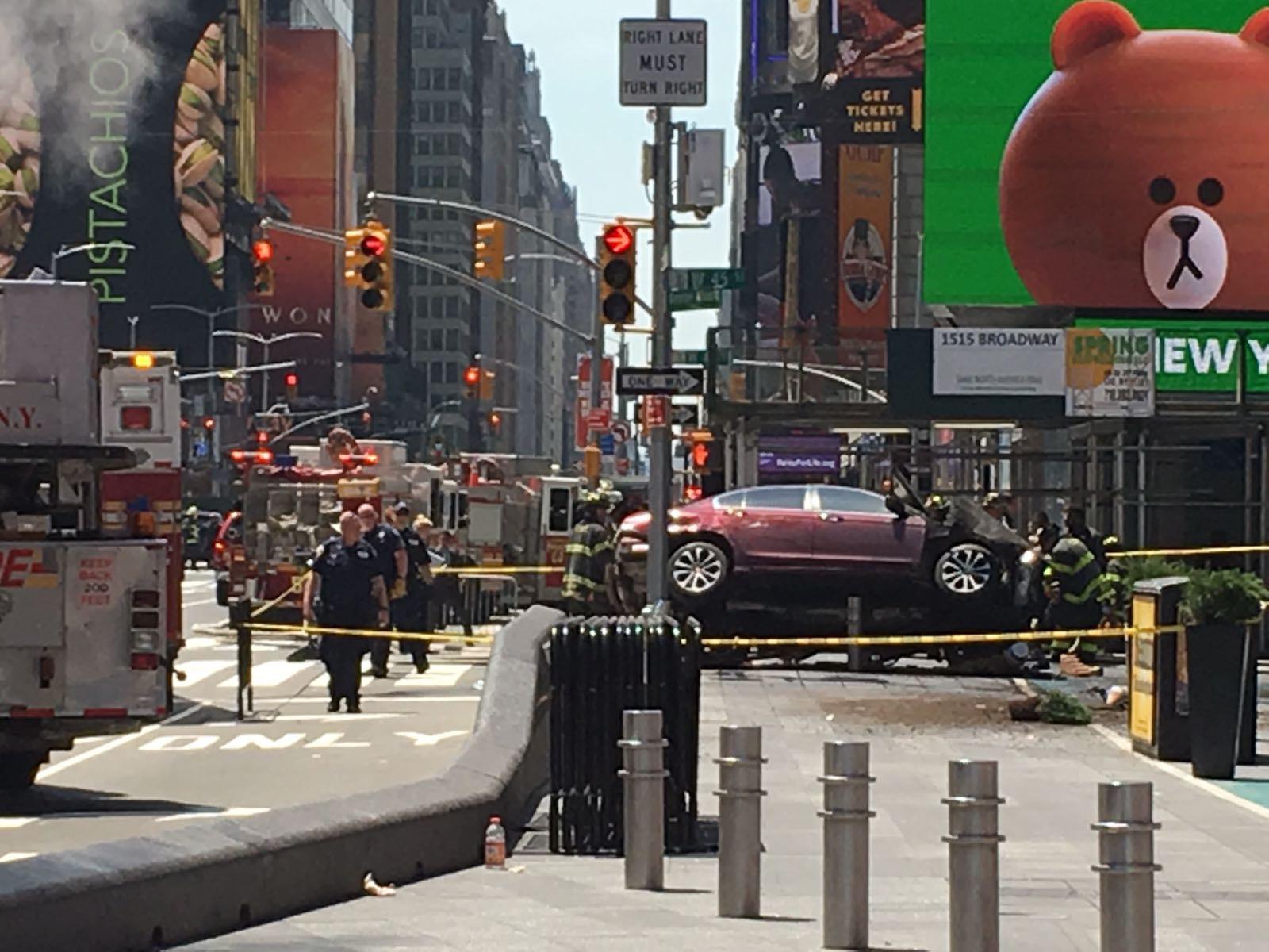 ++ New York: polizia conferma almeno 1 morto, 20 feriti ++