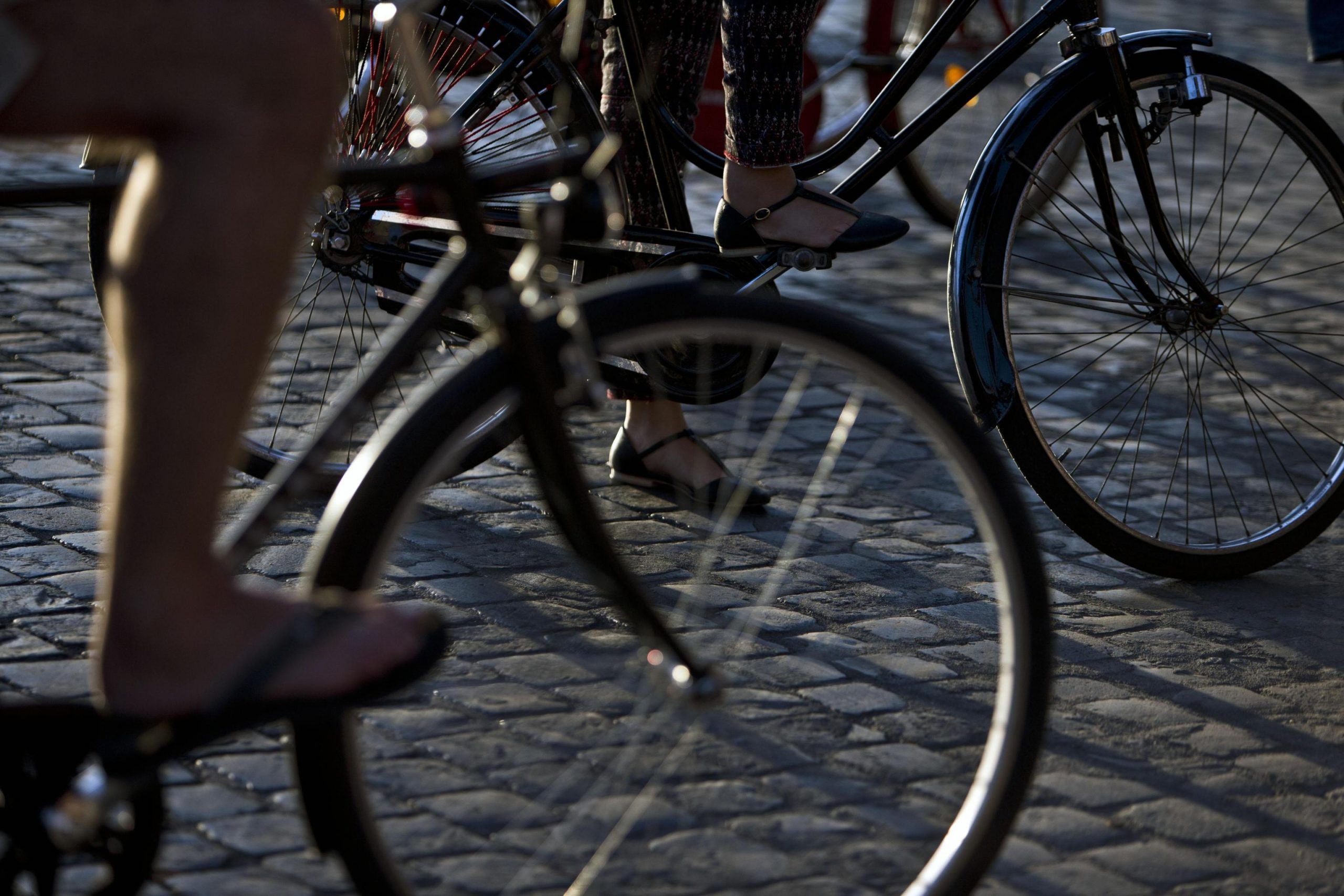 Fori Imperiali: ciclisti occupano, "pedonalizzazione vera"