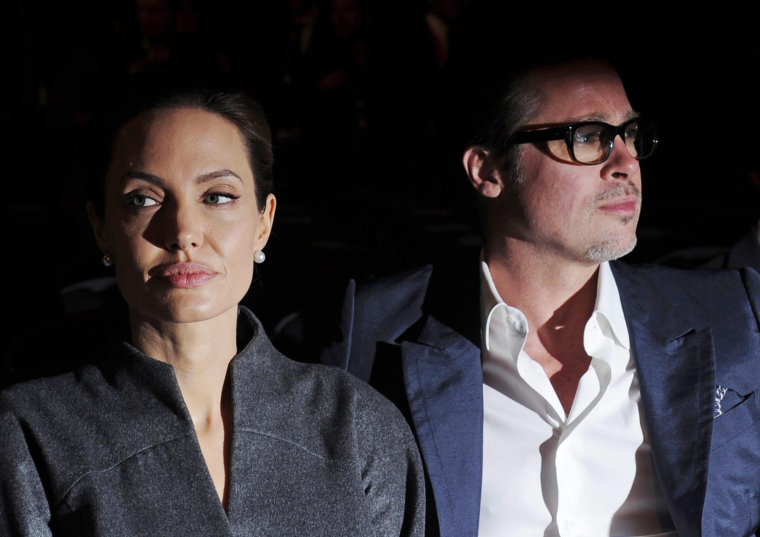 Angelina Jolie divorces Brad Pitt