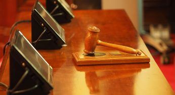 Sentenze favorevoli in cambio di soldi, ex giudice conferma in processo