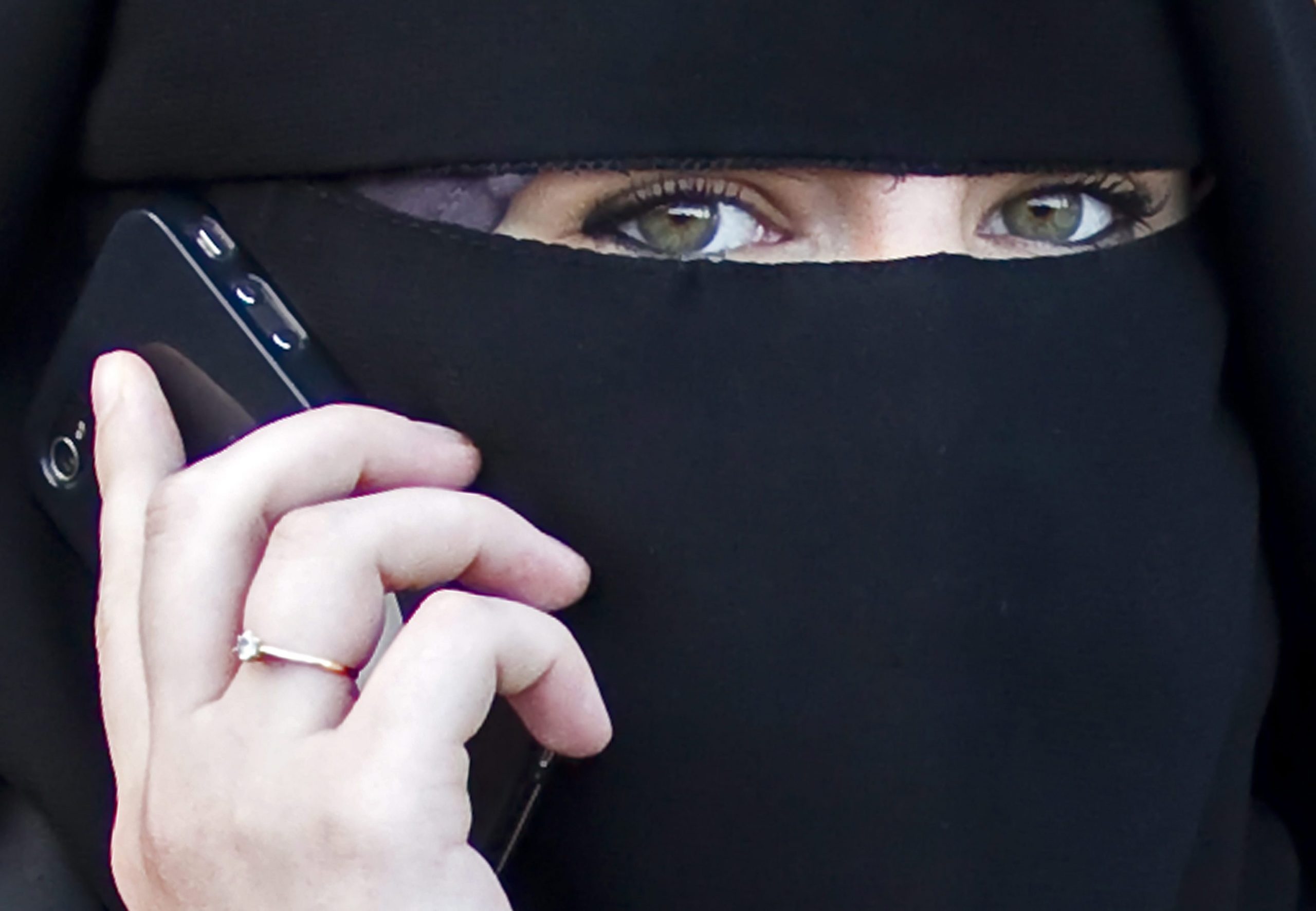 First women convicted in France for wearing Islamic face veil