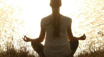 Meditare fa bene alla salute: i benefici suffragati anche dalla scienza