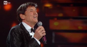 Gianni Morandi a Sanremo 2018: il cantante duetta con Baglioni e con Tommaso Paradiso