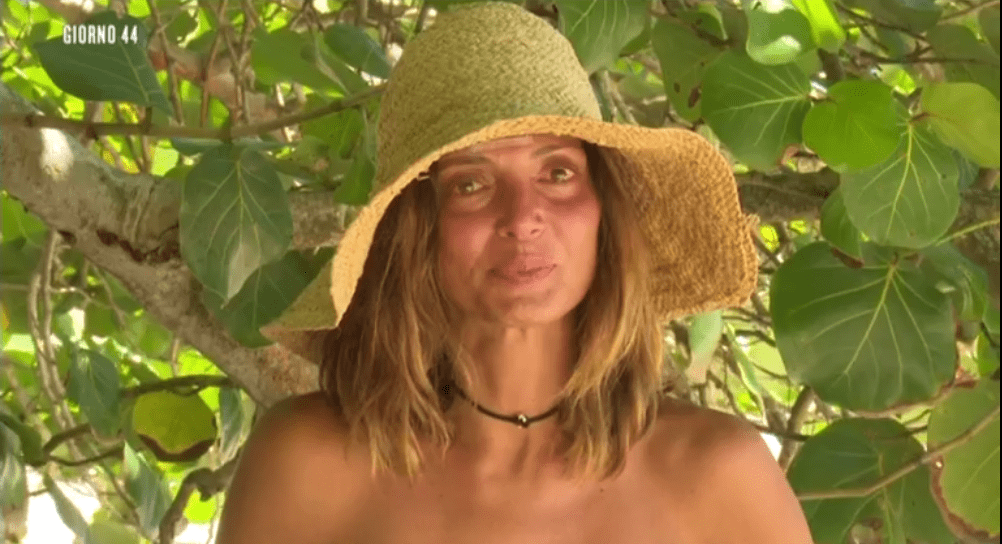 Alessia Mancini piange a L'Isola dei famosi 13