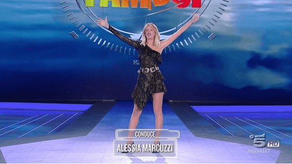 Alessia Marcuzzi difende L'isola dei famosi 13