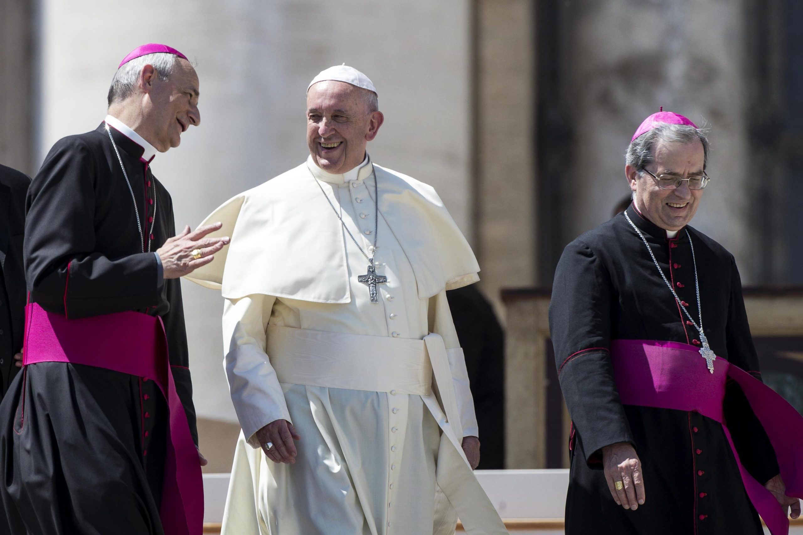 Papa Francesco regala tremila gelati ai senzatetto in occasione del suo onomastico
