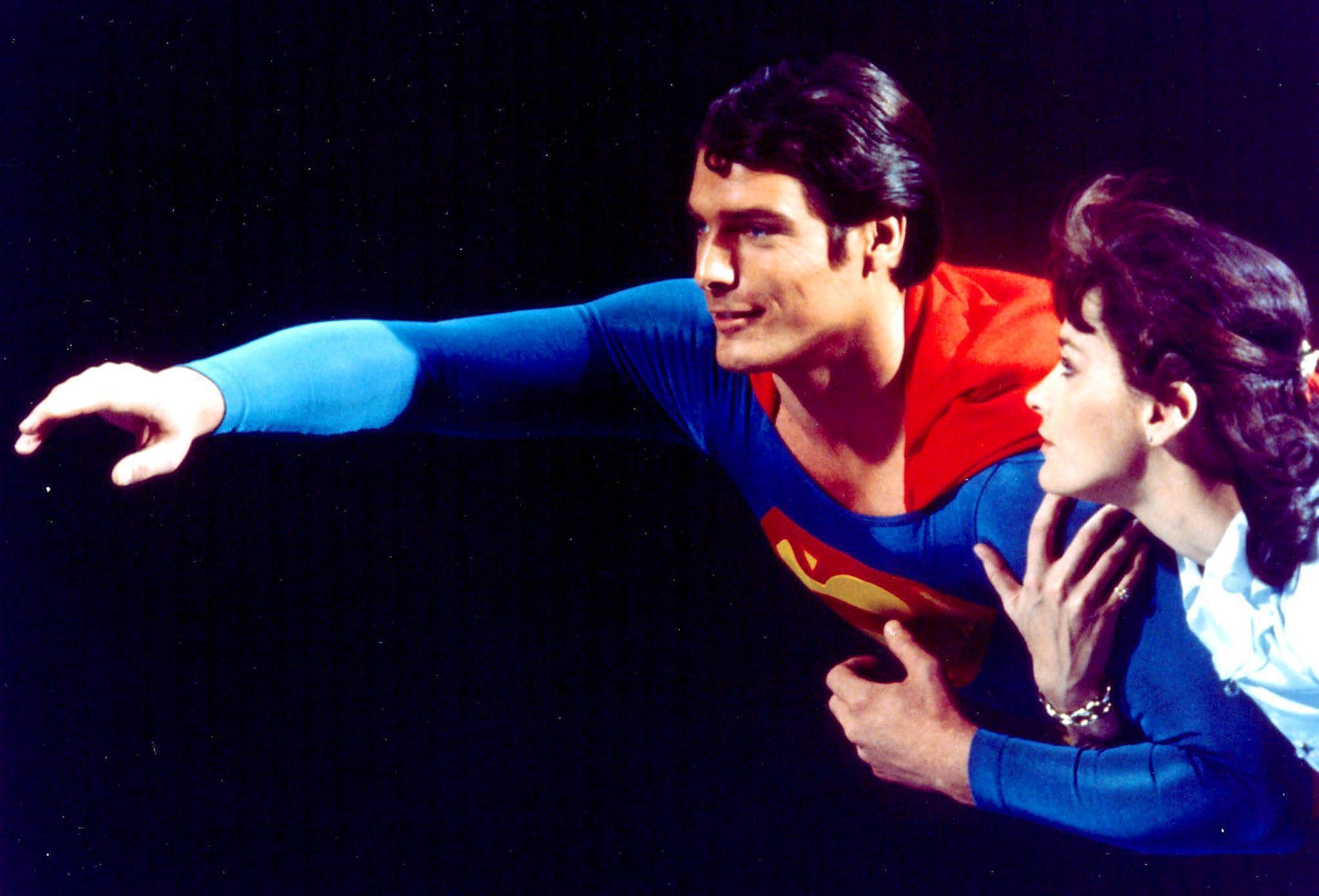 'Superman' star Christopher Reeve dies at age 52