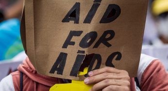 Aids: nuovi farmaci anti HIV allungano le aspettative di vita ma la ricerca non si ferma