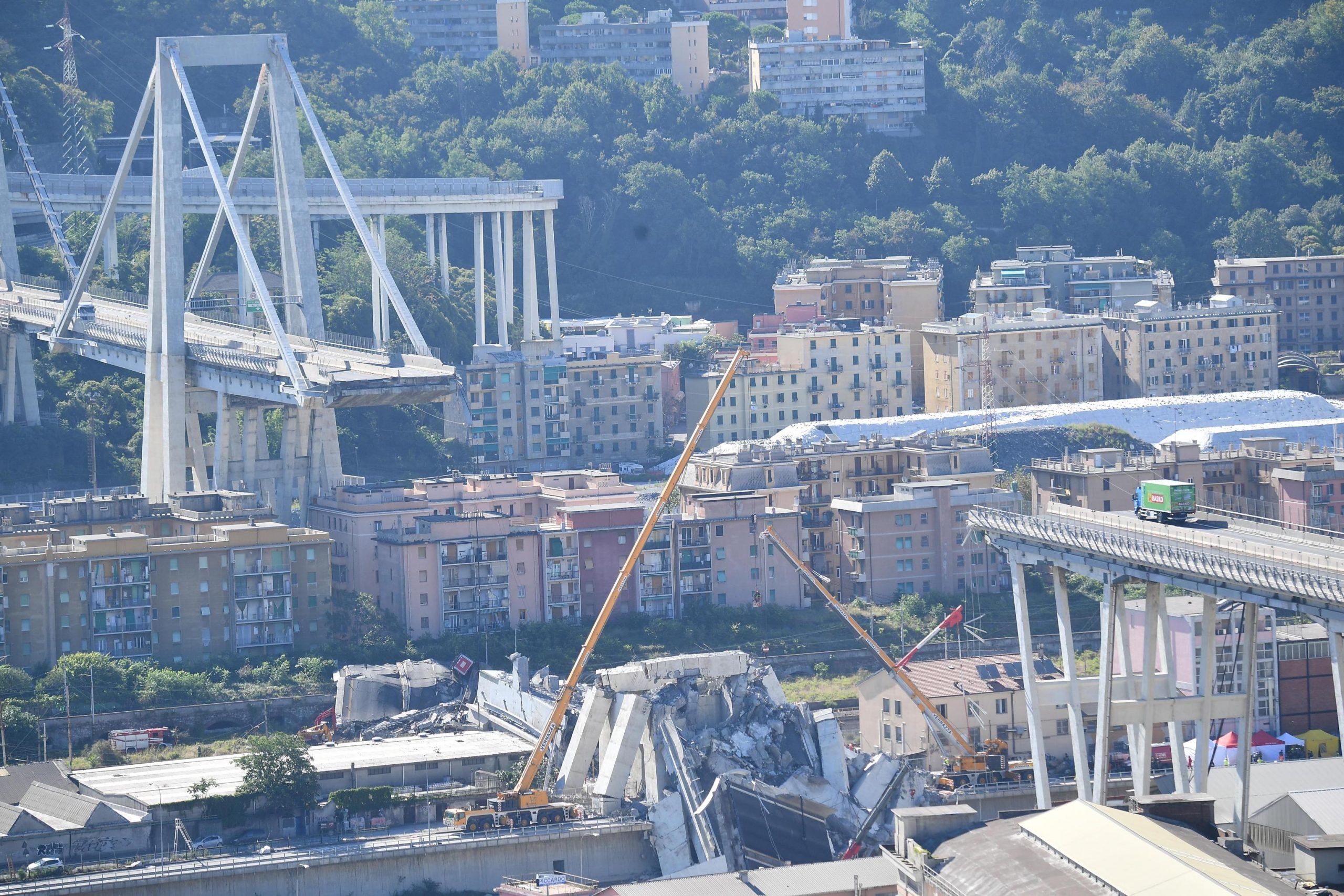 Ponte morandi crolla a Genoa
