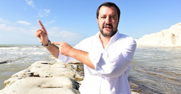 Migranti: Salvini, in due mesi meno 30.000 sbarchi