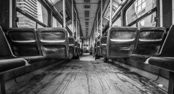 Roma, insulti e aggressione razzista a una giovane mamma sul tram