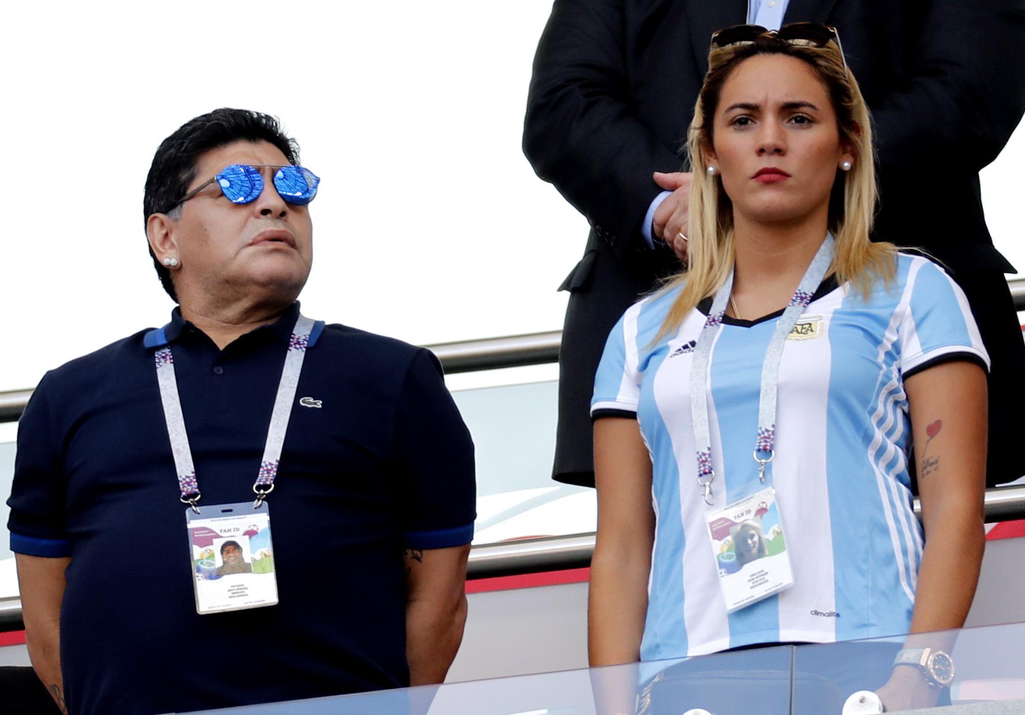 Diego Maradona cacciato di casa