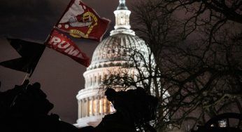 Assalto al Congresso, Washington Post: “Trump deve essere rimosso”