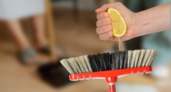 Limone sulla scopa, incredibile: ecco perché dovresti iniziare a farlo | Inimmaginabile