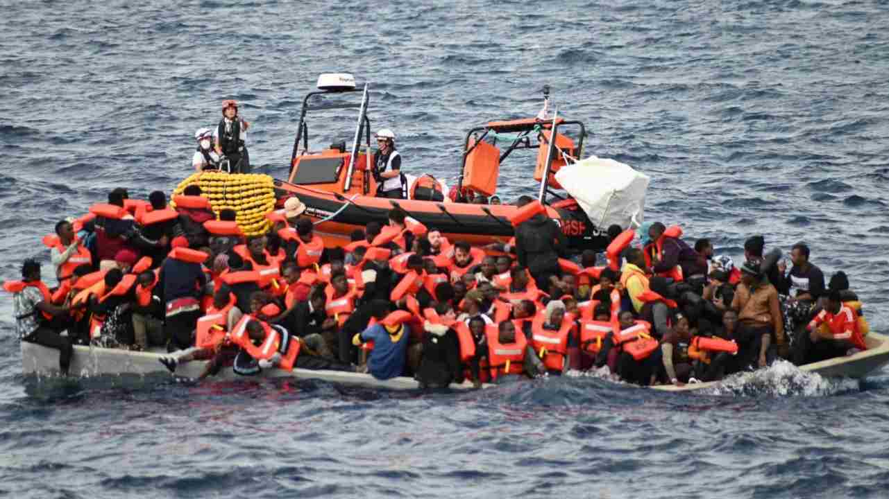 Migranti salvati in mare