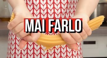 Spaghetti, mai spezzarli prima di cuocerli: l’errore commesso da tutti