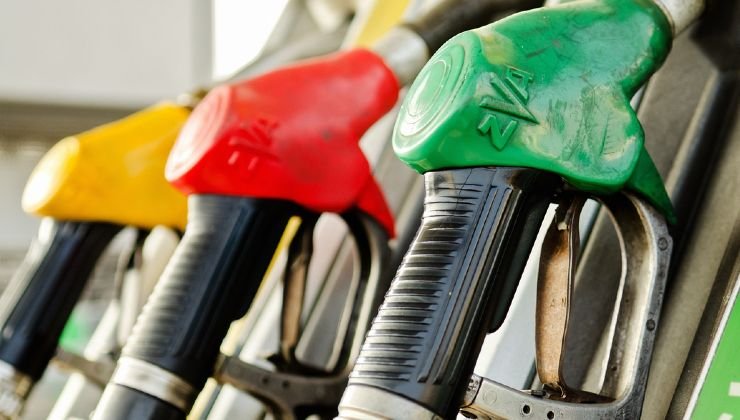 Distributori con aumenti carburante