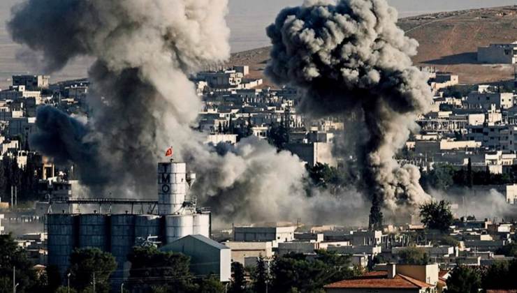 Bombardamento turco su Kobane 