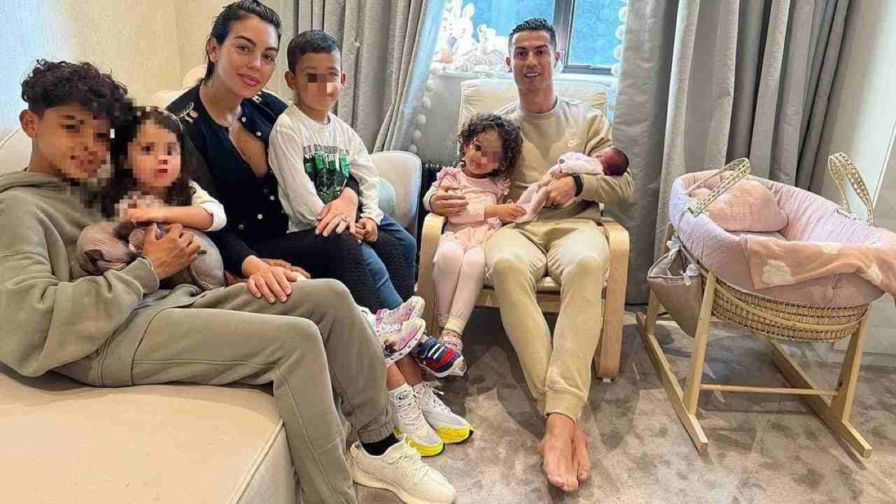 Ronaldo e Georgina con i figli