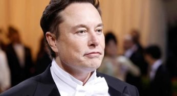 Elon Musk lancia sondaggio su Twitter: per gli utenti dovrebbe dimettersi da AD