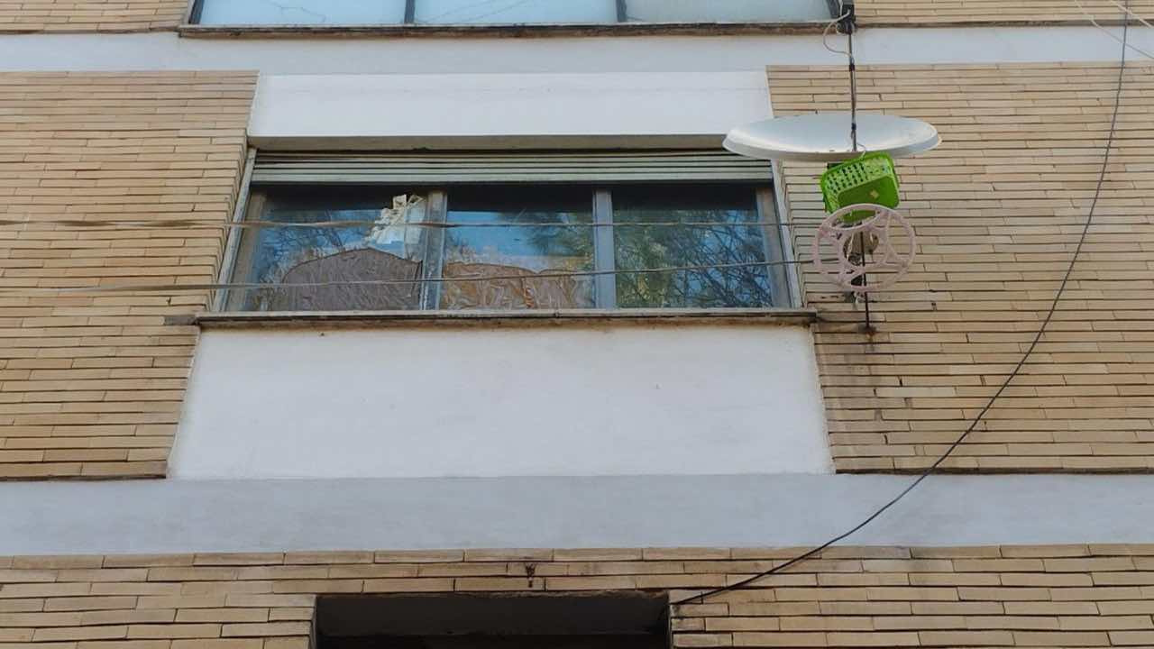 La finestra da cui e' caduto Hasib Omerovic