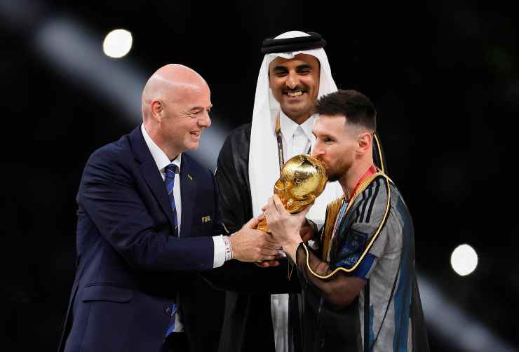 Infantino Al Thani Messi