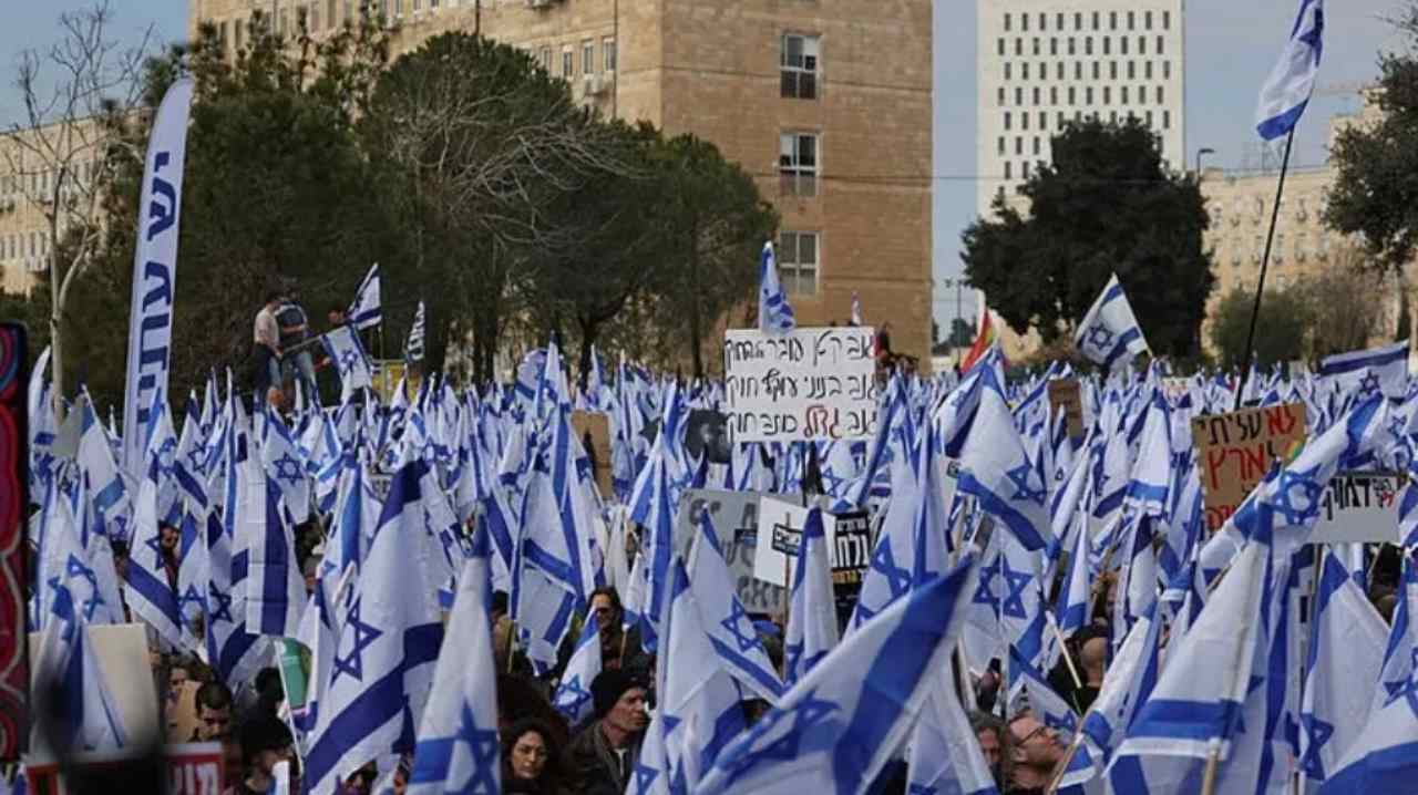 Israele proteste contro le riforme