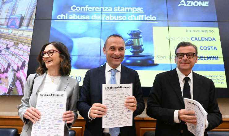Costa, Gelmini e Calenda alla conferenza stampa sull'abuso d'ufficio