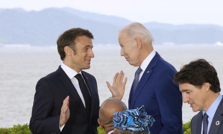 Emmanuel Macron e Joe Biden