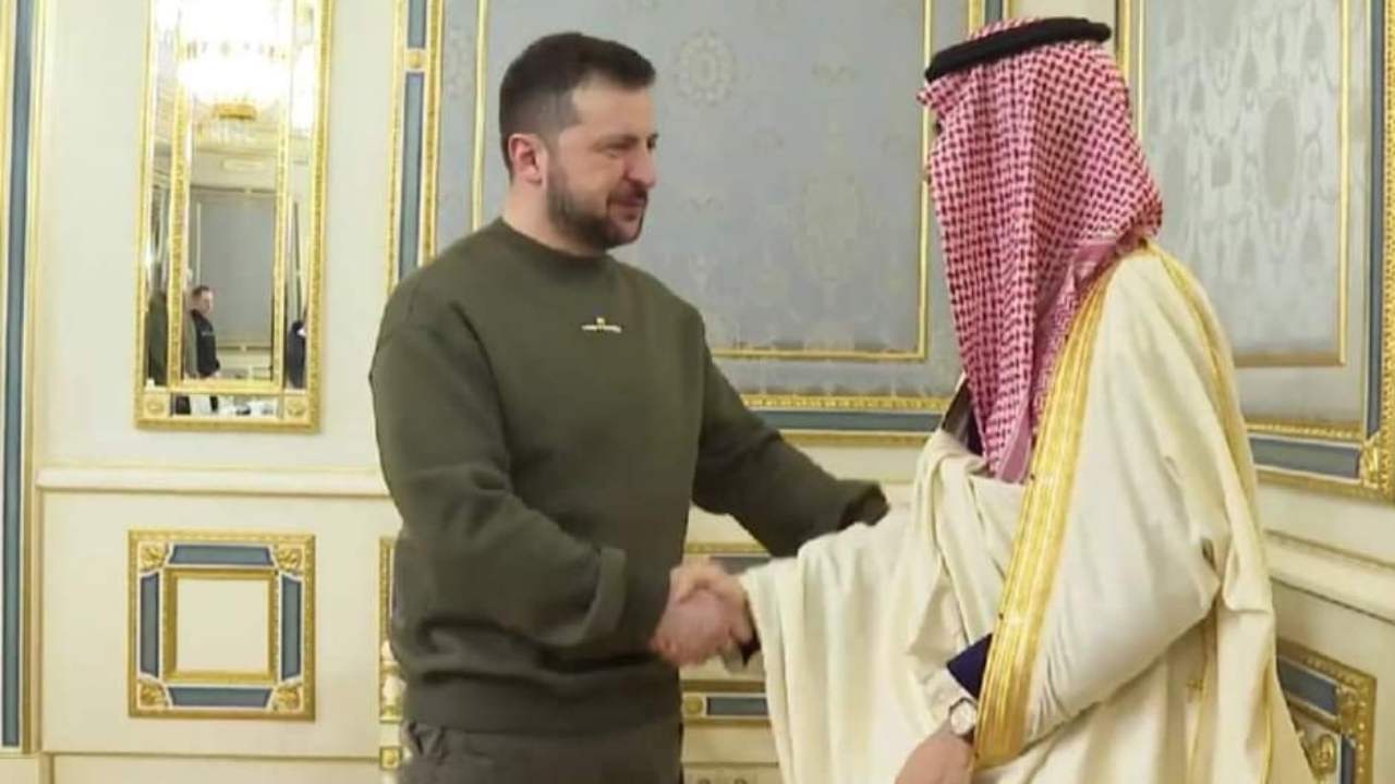 Zelensky, visita a sorpresa in Arabia Saudita