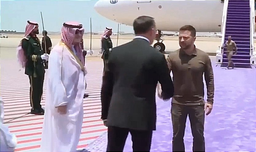 Arrivo di Zelensky in Arabia Saudita 