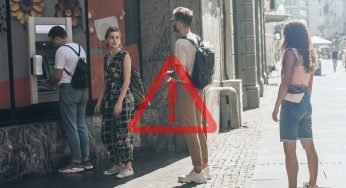 La truffa dello sportello per sfilarti i soldi dal bancomat: stanno fregando molti