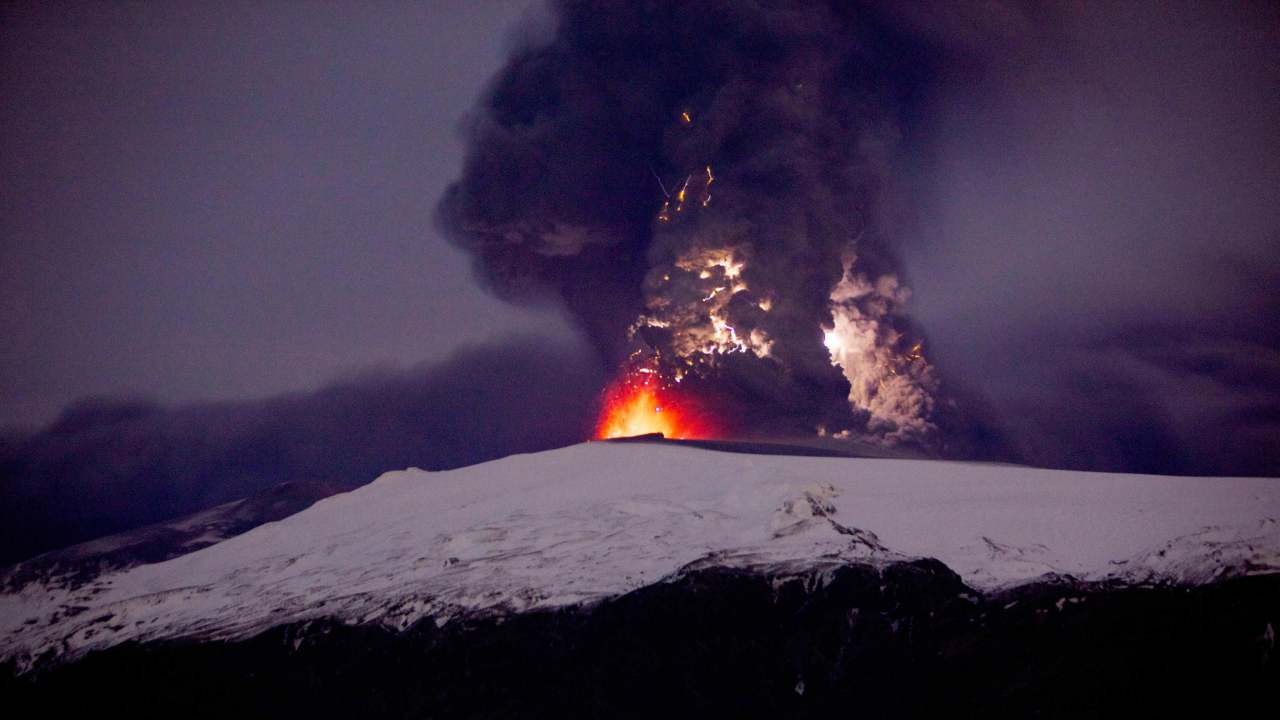 Vulcano islandese in eruzione