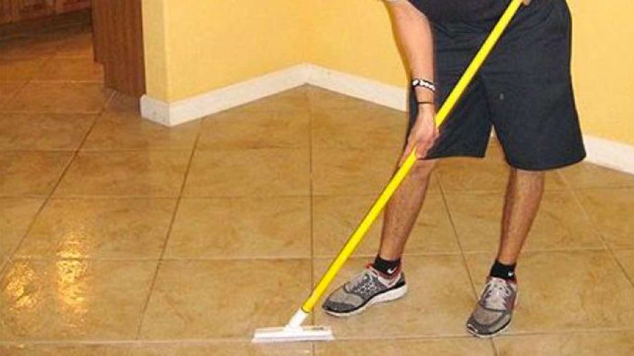 lavare pavimento