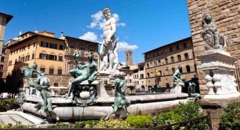 Danneggiata la fontana di Nettuno a Firenze, denunciato un turista