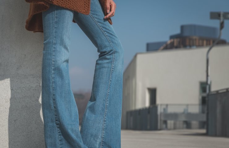 Jeans di tendenza: i migliori modelli 2024 da acquistare adesso