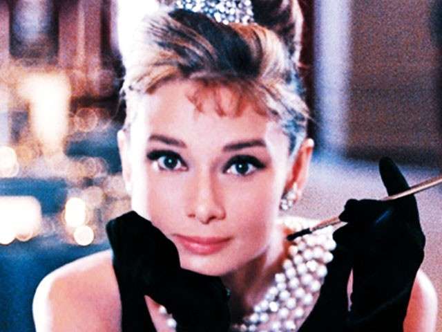 Audrey Hepburn Da Colazione Da Tiffany A Sabrina Foto E Frasi Celebri Nanopress